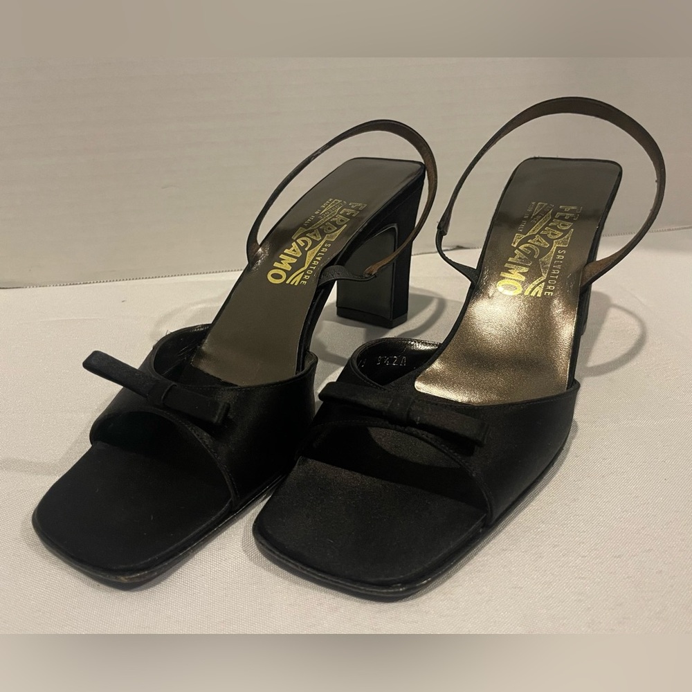 SALVATORE FERRAGAMO Black Satin Bow Tie Block Heels Women’s 9 1/2